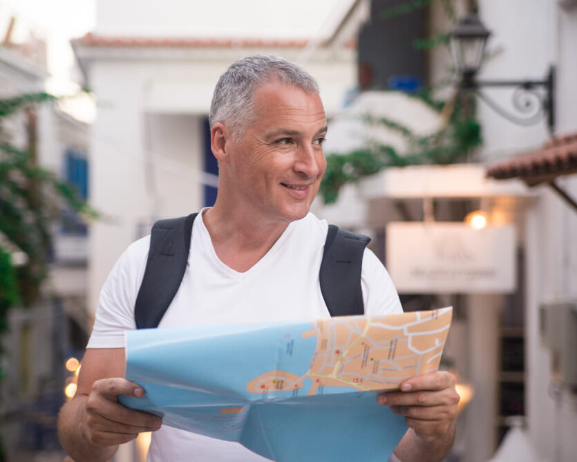 how can americans buy property in italy